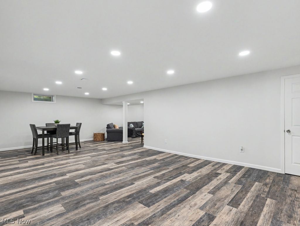 523 Seaton Court Akron OH 44319