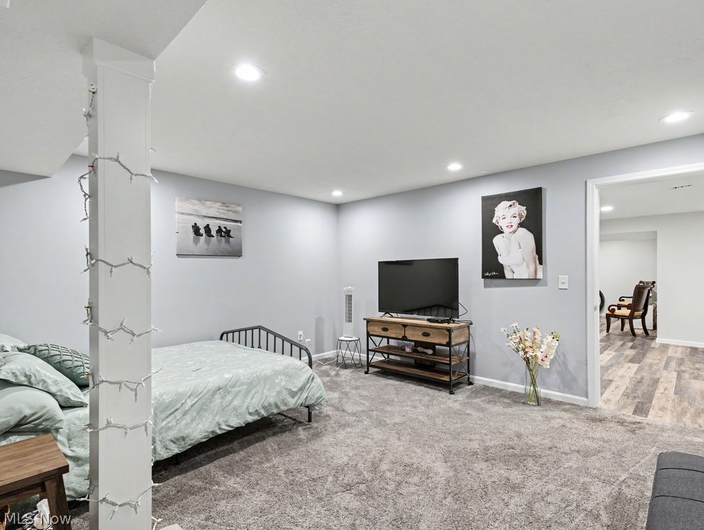 523 Seaton Court Akron OH 44319