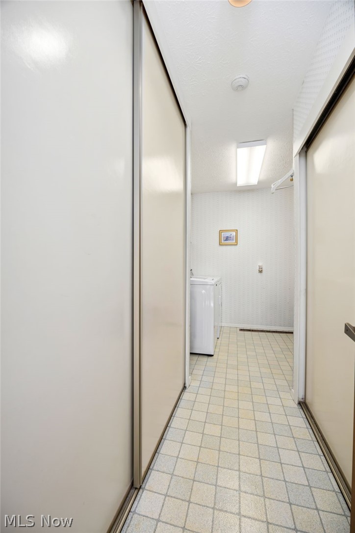 10806 Meadow Trail Strongsville OH 44149