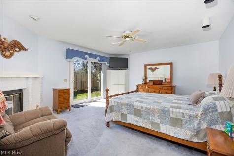 10806 Meadow Trail Strongsville OH 44149