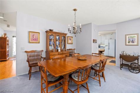 10806 Meadow Trail Strongsville OH 44149