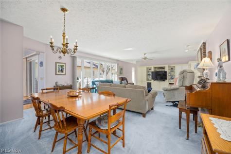10806 Meadow Trail Strongsville OH 44149