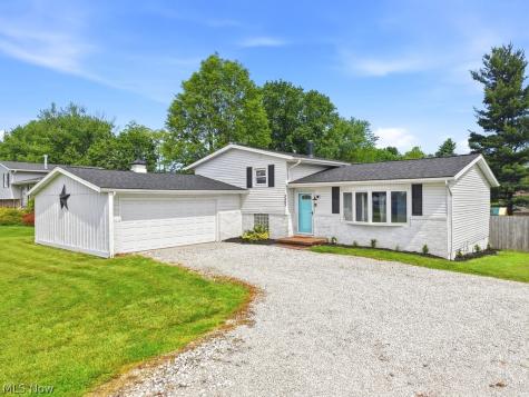 2357 Diamond Street NE Canton OH 44721