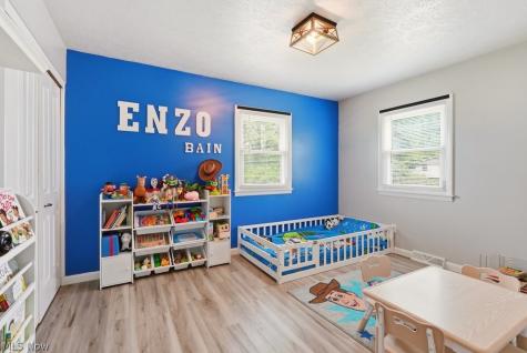 2357 Diamond Street NE Canton OH 44721