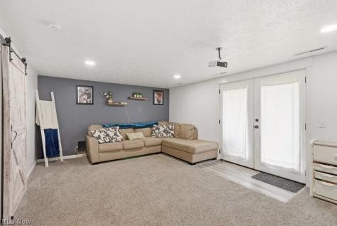 2357 Diamond Street NE Canton OH 44721