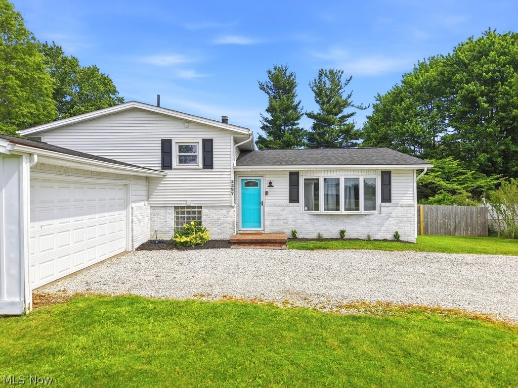 2357 Diamond Street NE Canton OH 44721