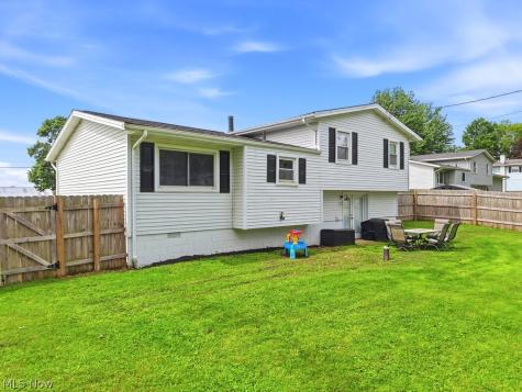 2357 Diamond Street NE Canton OH 44721