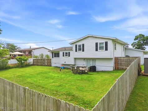 2357 Diamond Street NE Canton OH 44721