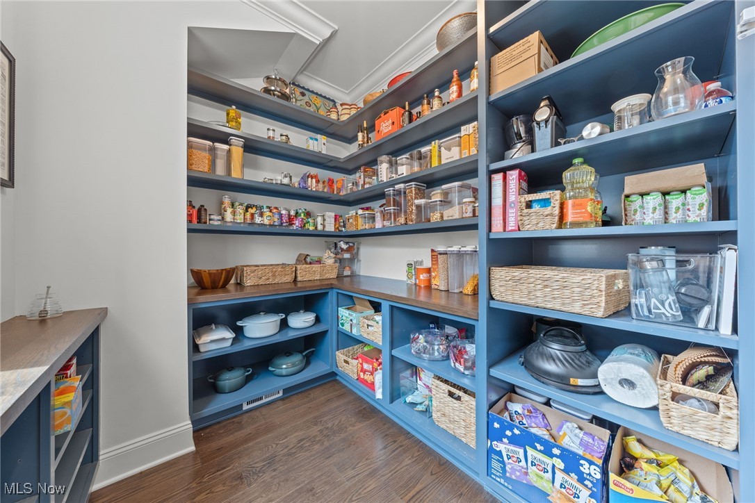 300 Woodridge Lane Moreland Hills OH 44022