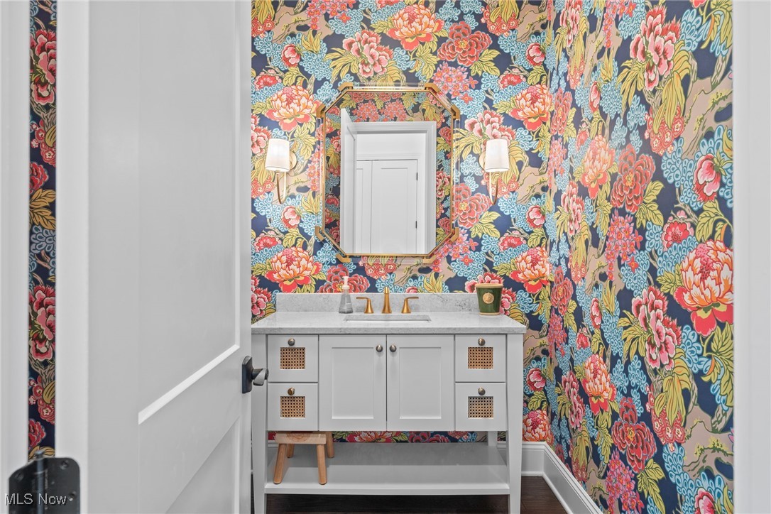 300 Woodridge Lane Moreland Hills OH 44022