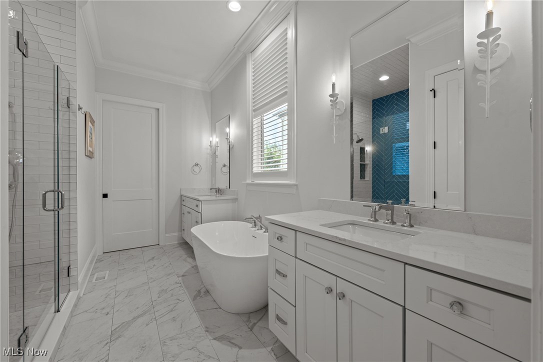 300 Woodridge Lane Moreland Hills OH 44022