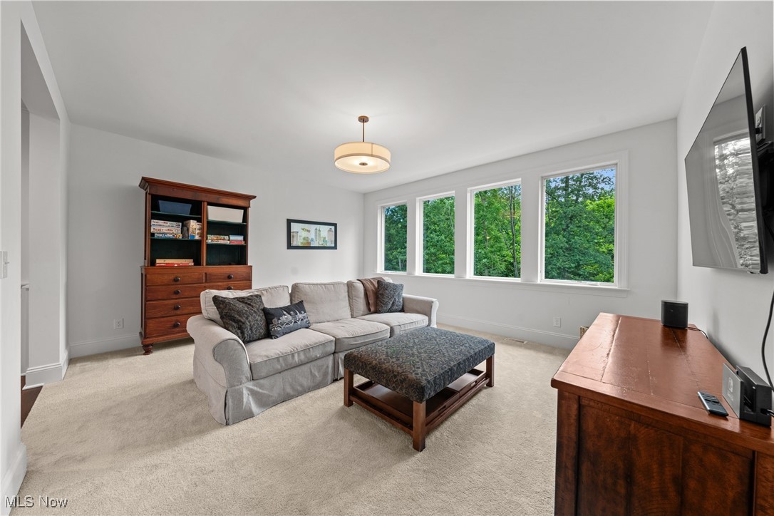 300 Woodridge Lane Moreland Hills OH 44022