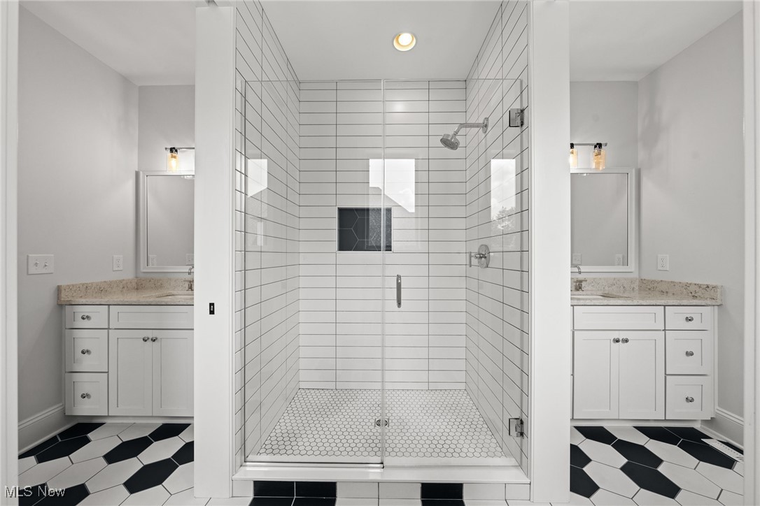 300 Woodridge Lane Moreland Hills OH 44022