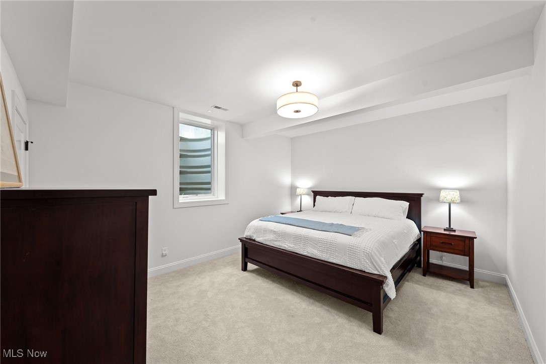 300 Woodridge Lane Moreland Hills OH 44022