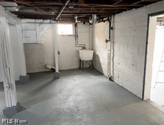 277 Lovers Lane Steubenville OH 43953