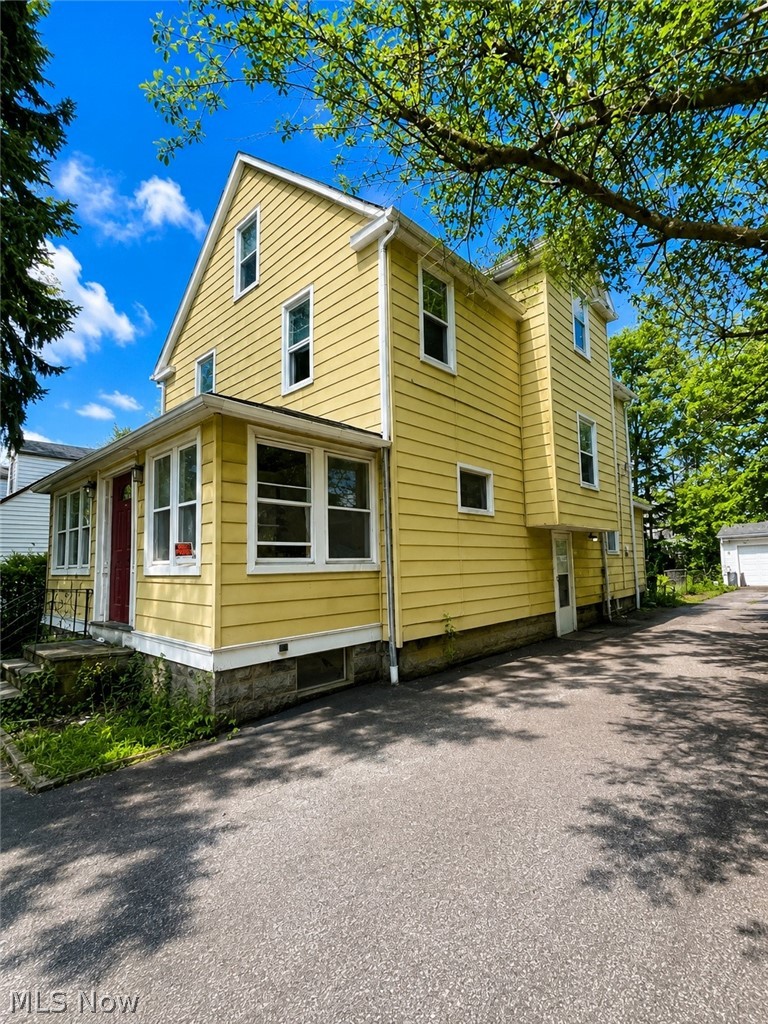 1304 E 188 Street Cleveland OH 44110
