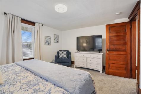 203 N Prospect Avenue Hartville OH 44632