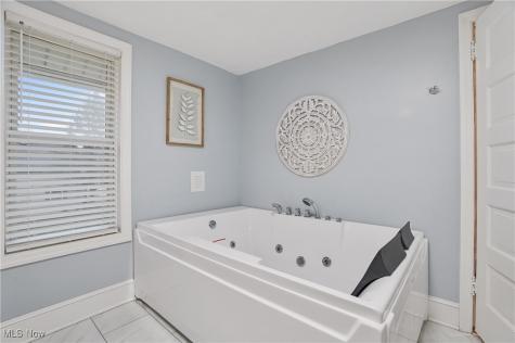 203 N Prospect Avenue Hartville OH 44632