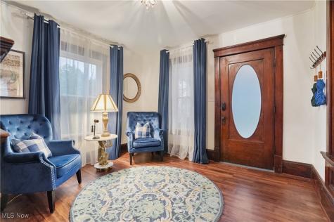 203 N Prospect Avenue Hartville OH 44632