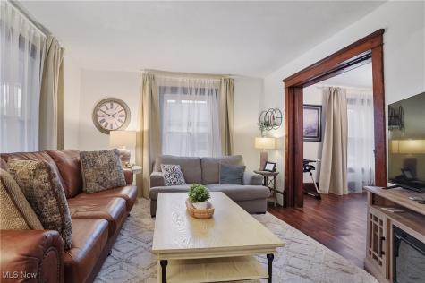 203 N Prospect Avenue Hartville OH 44632