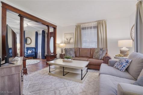 203 N Prospect Avenue Hartville OH 44632