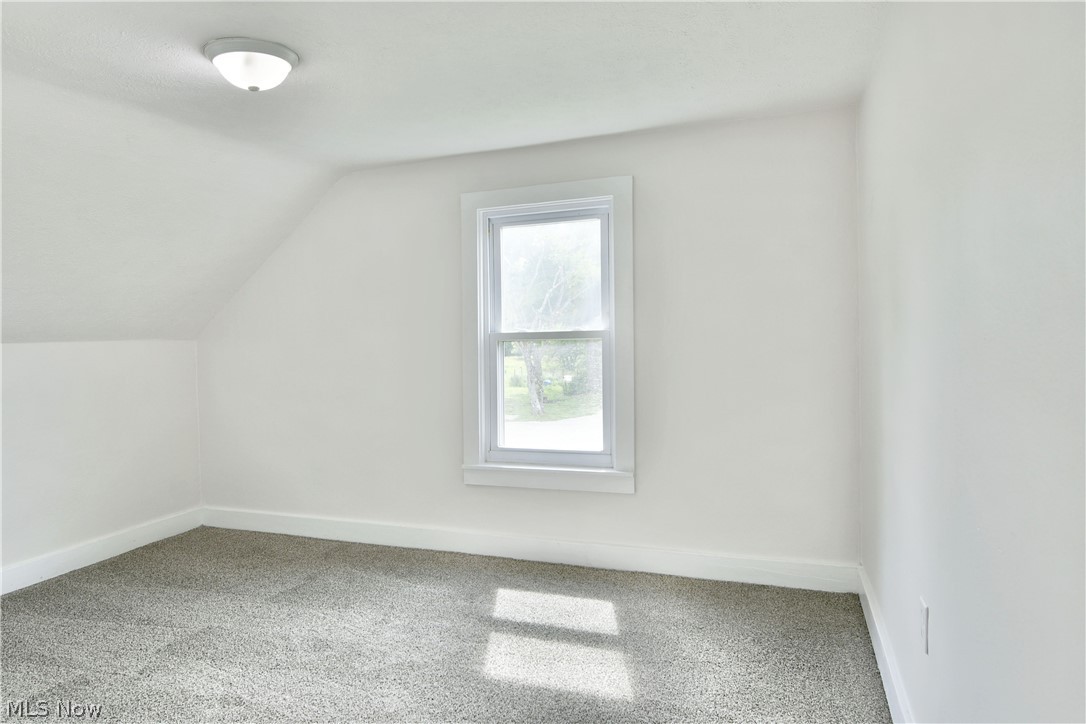 6349 Downs Road NW Warren OH 44481