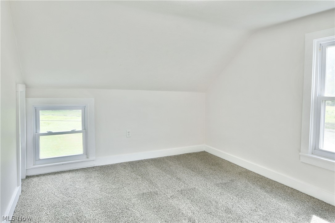 6349 Downs Road NW Warren OH 44481