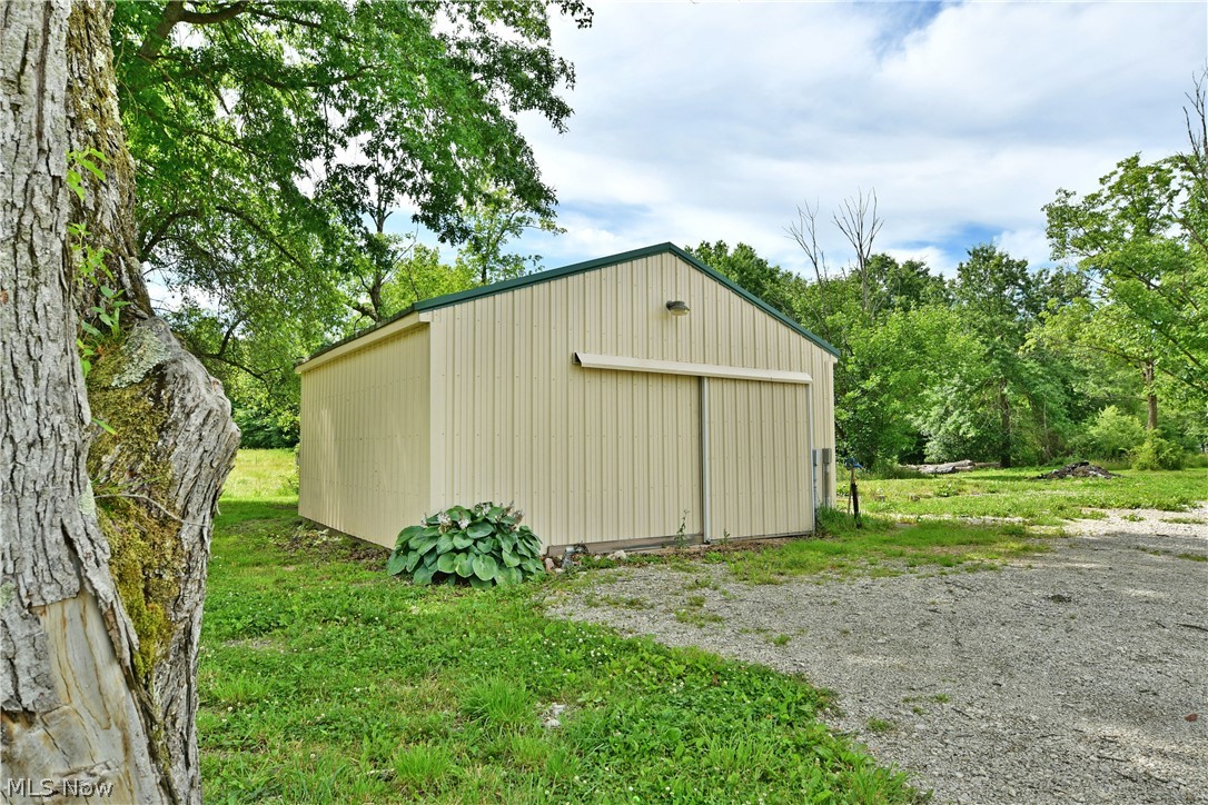 6349 Downs Road NW Warren OH 44481