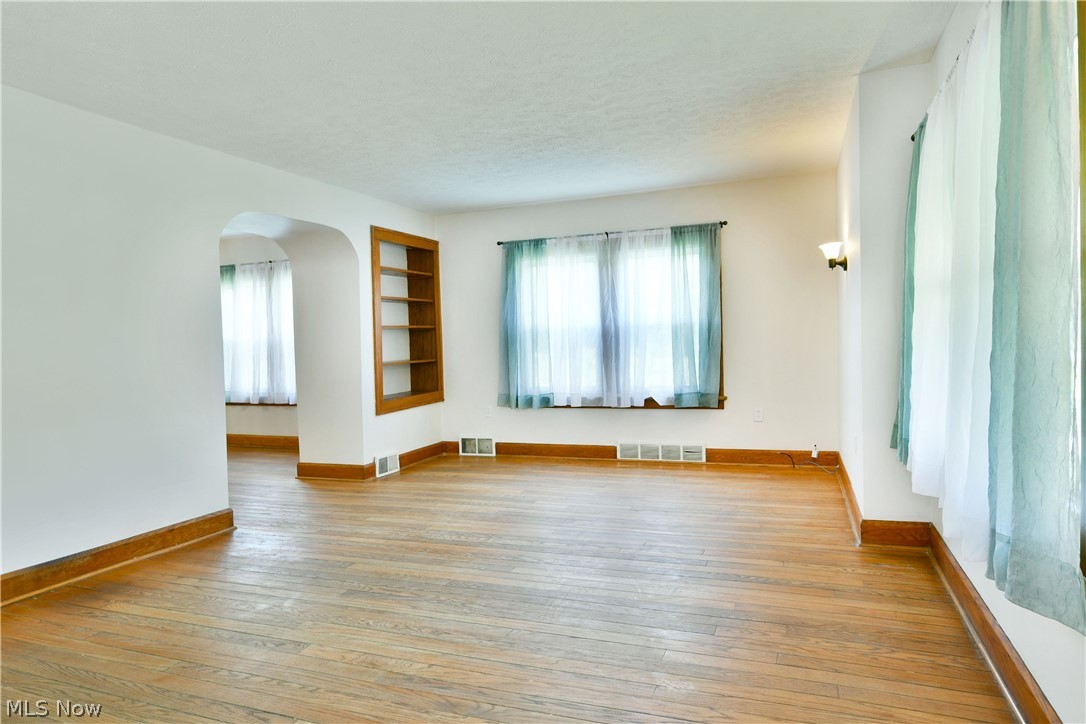 6349 Downs Road NW Warren OH 44481