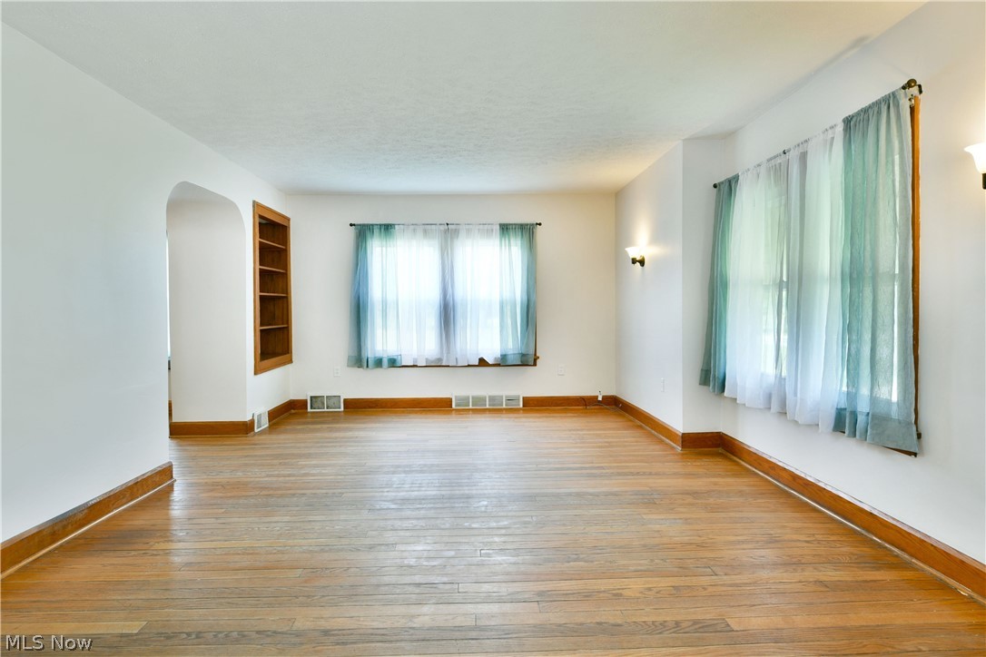 6349 Downs Road NW Warren OH 44481