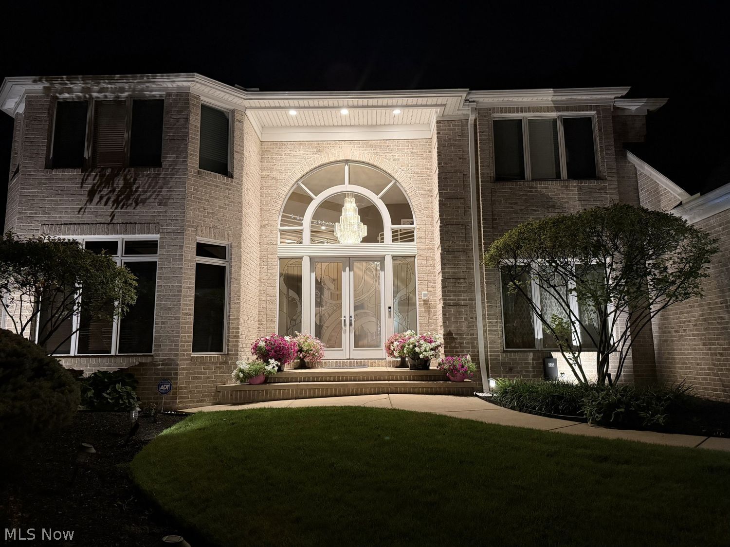 379 E Glen Eagle Drive Highland Heights OH 44143