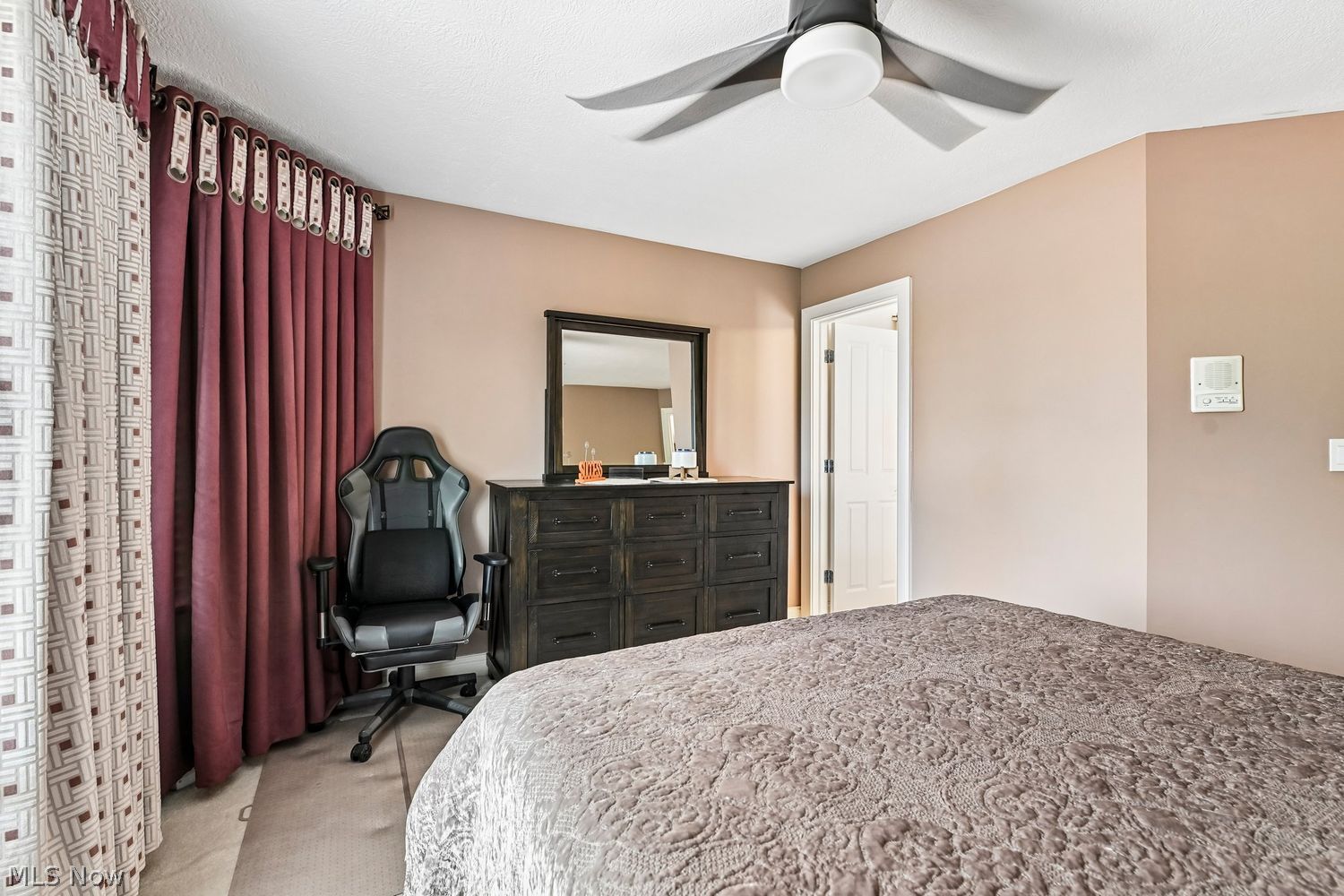379 E Glen Eagle Drive Highland Heights OH 44143