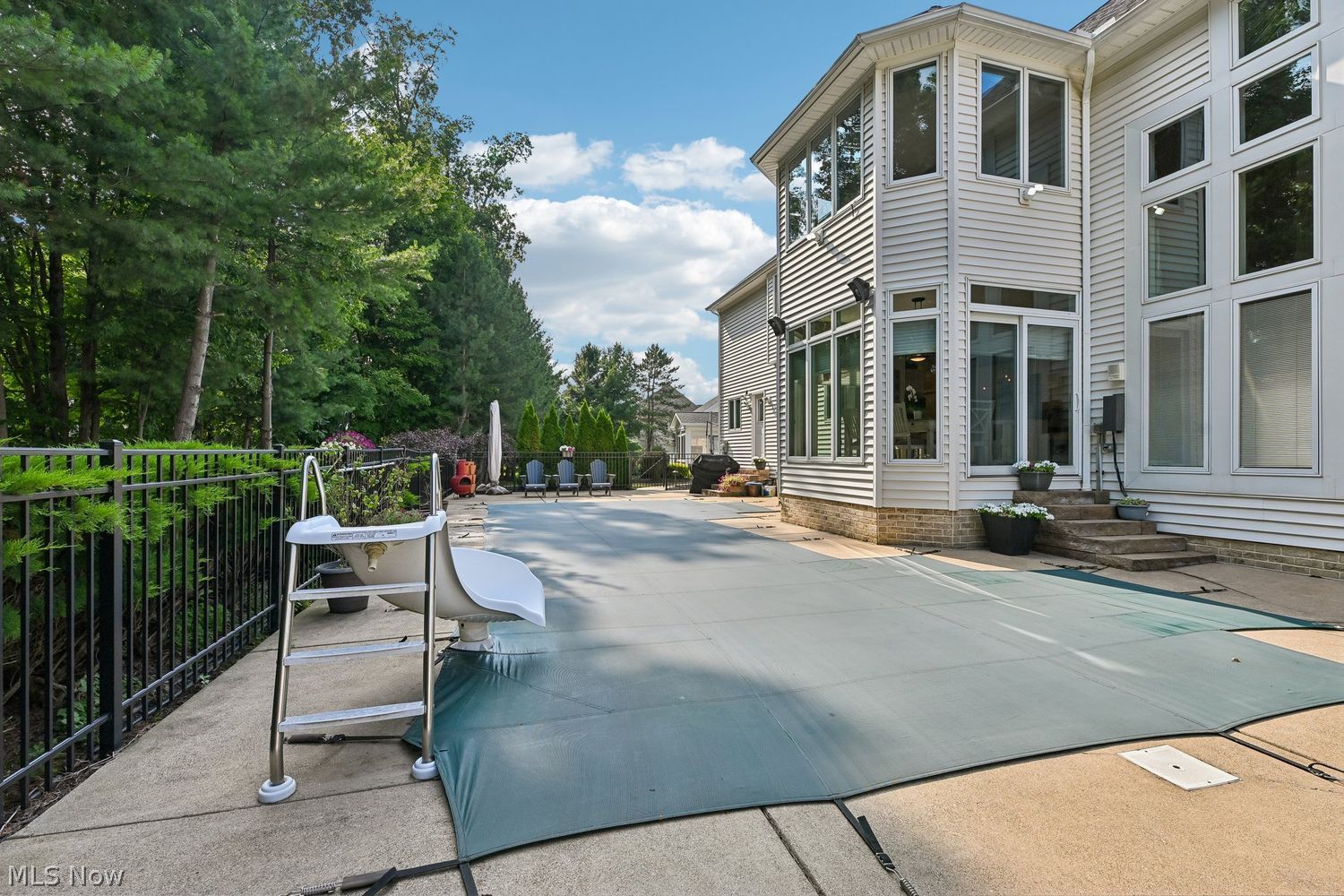 379 E Glen Eagle Drive Highland Heights OH 44143