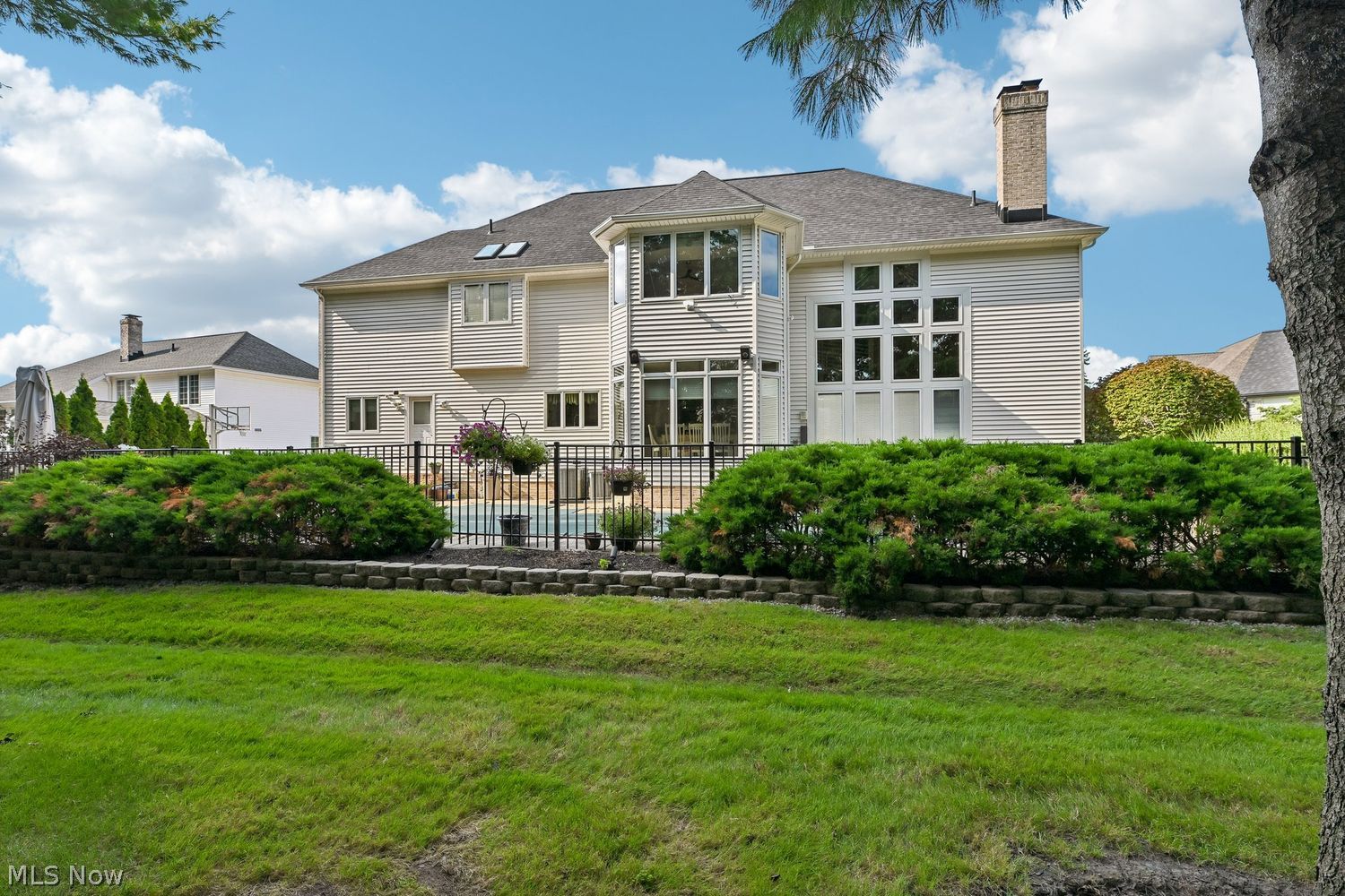 379 E Glen Eagle Drive Highland Heights OH 44143