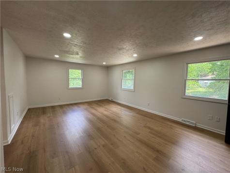 1281 S Hawkins Avenue Akron OH 44320