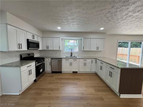 1281 S Hawkins Avenue Akron OH 44320
