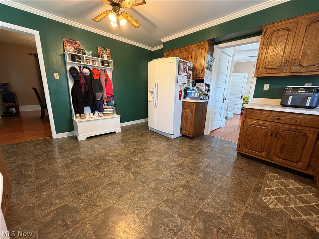 137 E North Avenue East Palestine OH 44413
