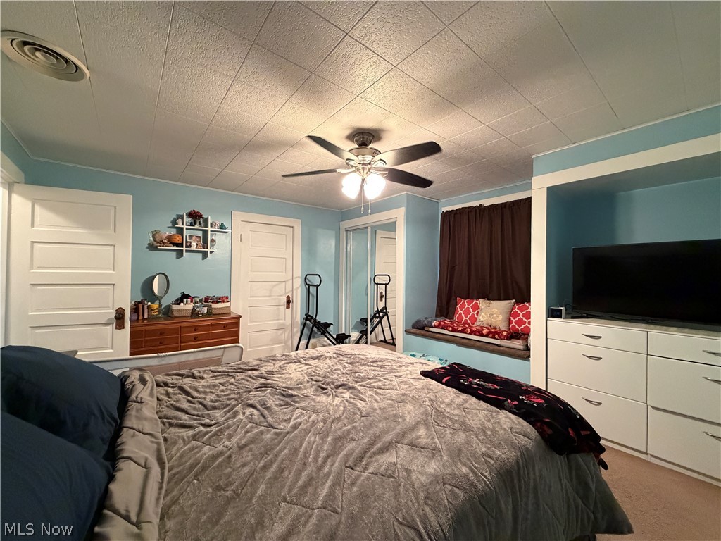 137 E North Avenue East Palestine OH 44413
