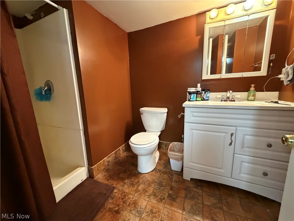 137 E North Avenue East Palestine OH 44413