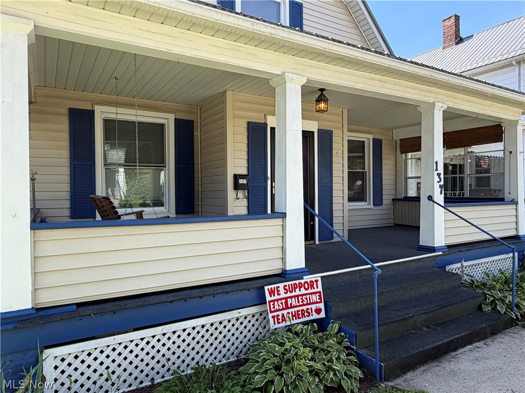 137 E North Avenue East Palestine OH 44413