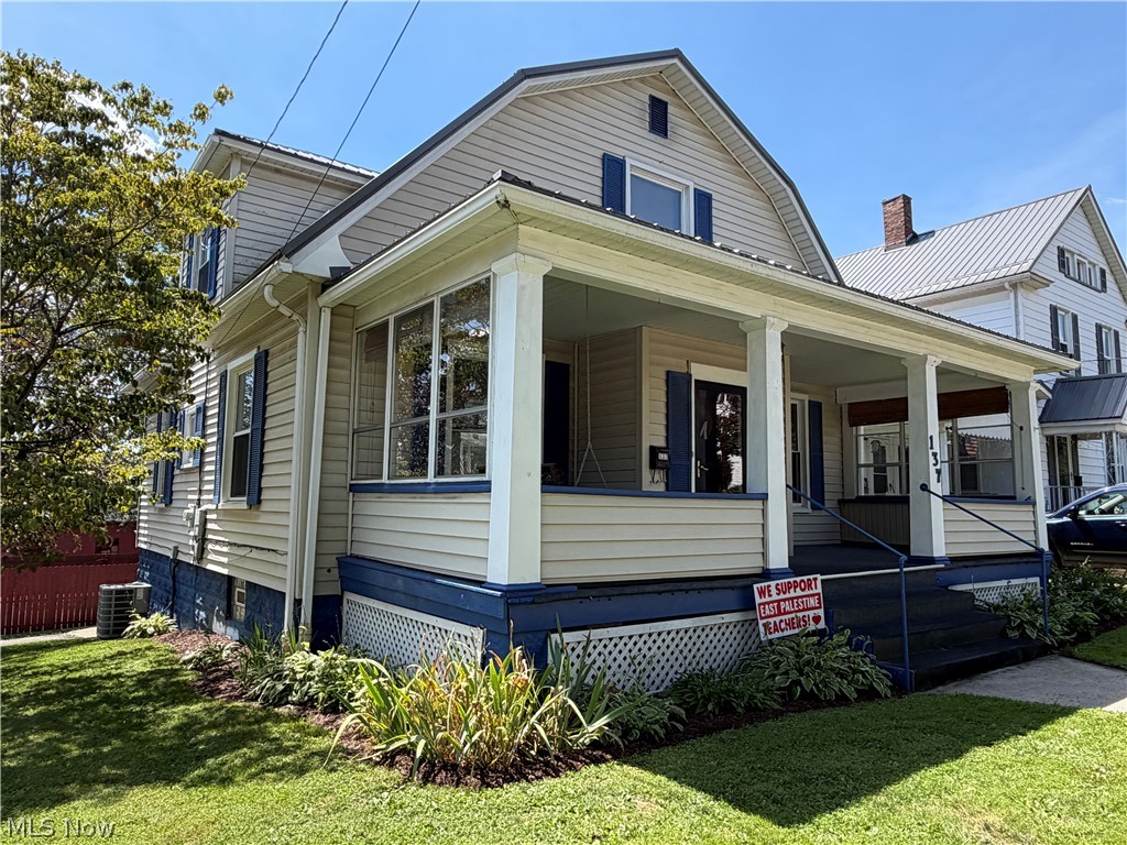 137 E North Avenue East Palestine OH 44413