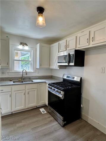 1670 Williams Street Cuyahoga Falls OH 44221