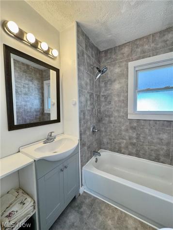 1670 Williams Street Cuyahoga Falls OH 44221