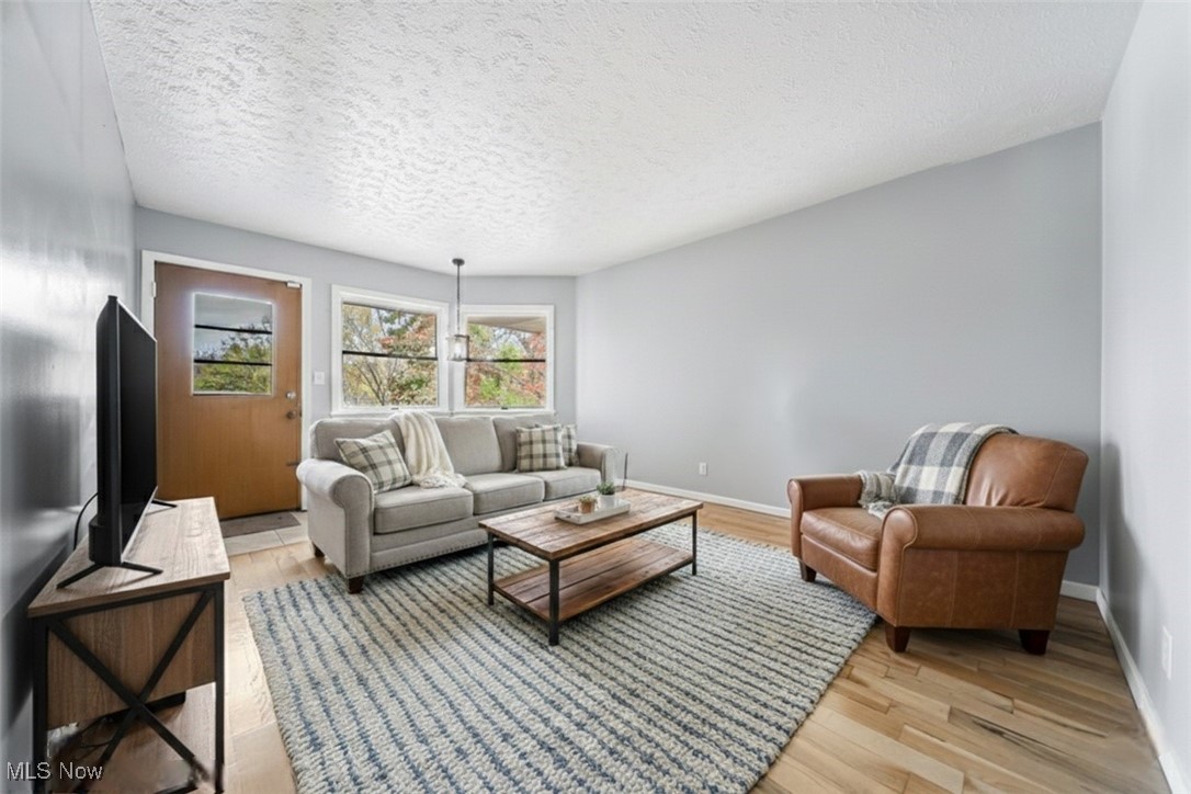 38850 Detroit Road Avon OH 44011