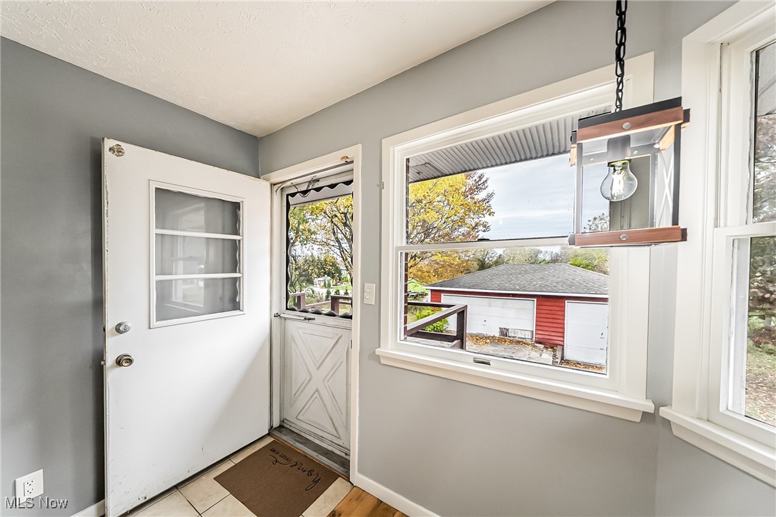 38850 Detroit Road Avon OH 44011