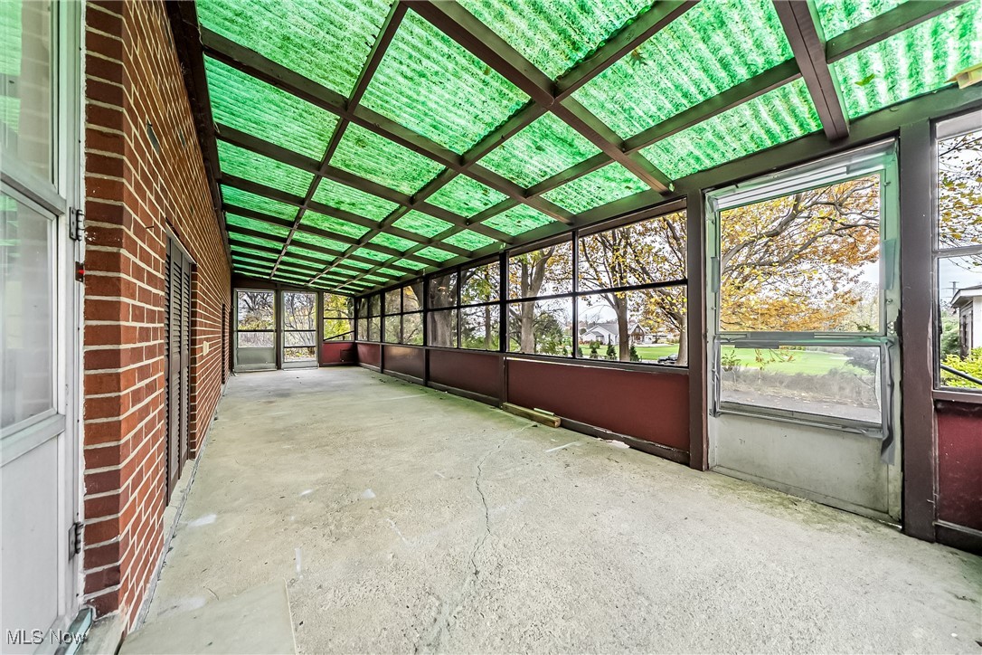 38850 Detroit Road Avon OH 44011