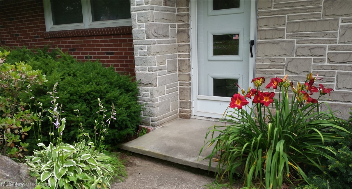 38850 Detroit Road Avon OH 44011