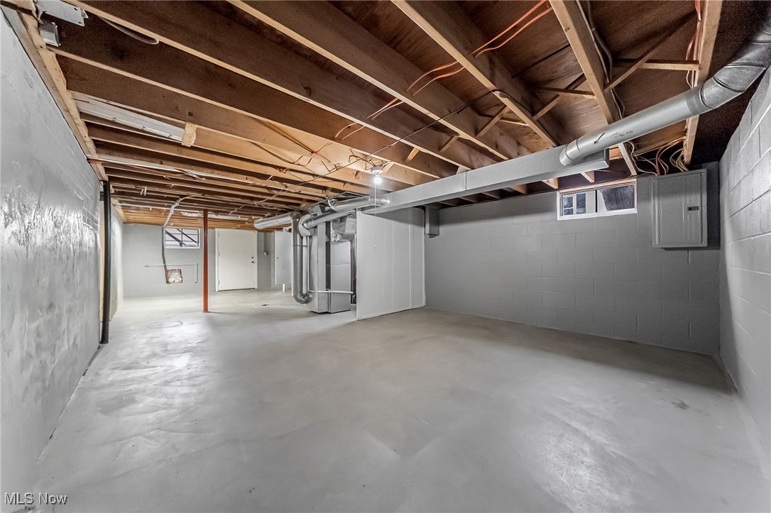 38850 Detroit Road Avon OH 44011