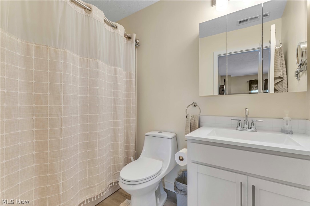 5940 Cape Hatteras Vermilion OH 44089