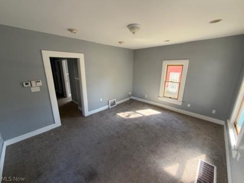 243 NW 19th Barberton OH 44203